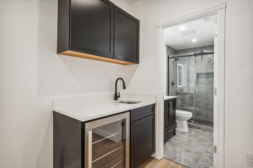 Building Photo - 2615 Elmira St