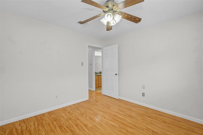 Building Photo - 16739 Selder Dr