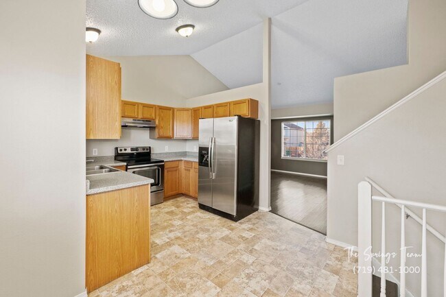 Building Photo - COUNTRYSIDE 3BD/2BA in FOUNTAIN - Security Deposit Waiver Available