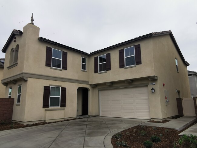 Primary Photo - 16063 Tanzinite Ln