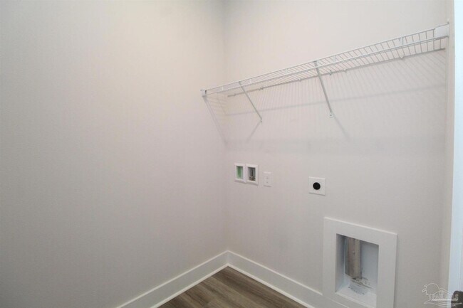 Building Photo - 3111 Silver Maple Dr