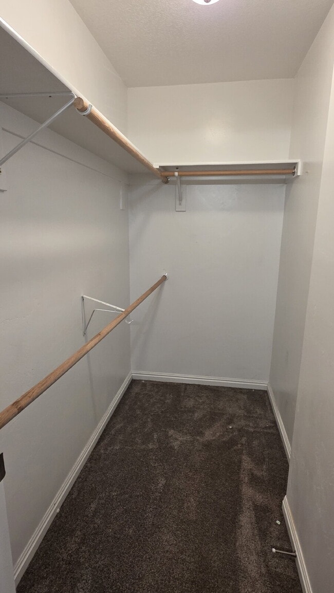 Building Photo - "Charming 3-Bed Home in Sunset with Granit...