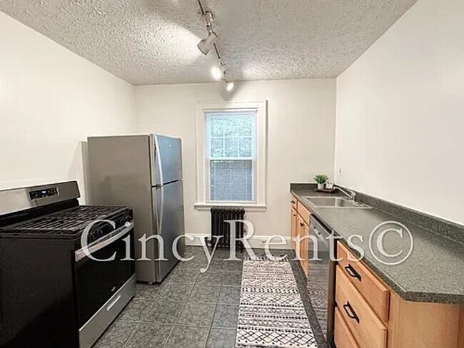 Building Photo - Courtland Ave. Apartments