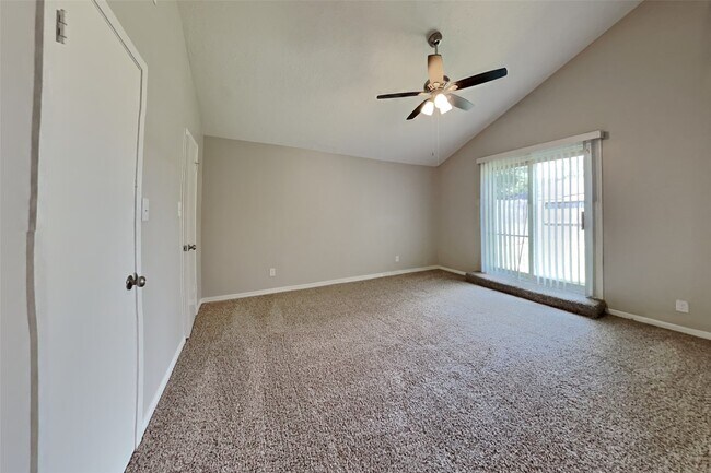 Building Photo - 22530 Smokey Hill Dr