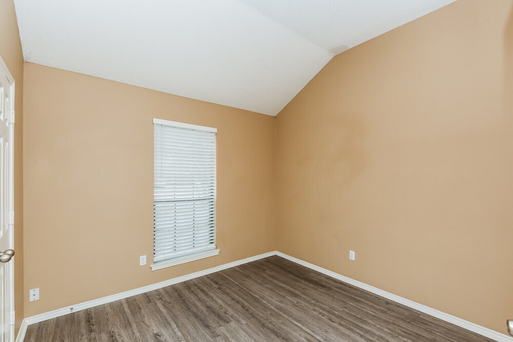 Building Photo - 829 Minuteman Dr