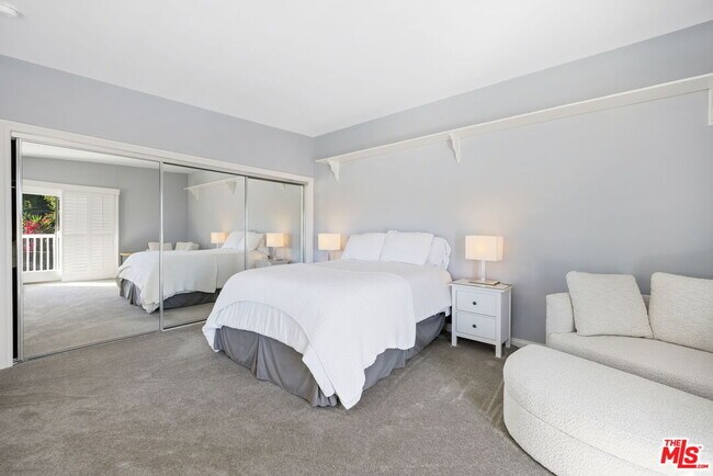 Building Photo - 11215 Sunset Blvd