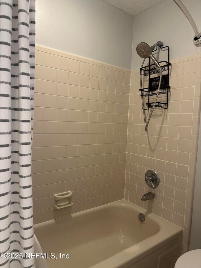 Building Photo - 133 Bermuda Ct