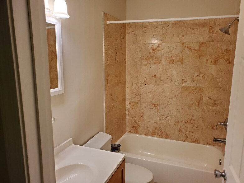 Bathroom - 1653 Trinidad Ave NE
