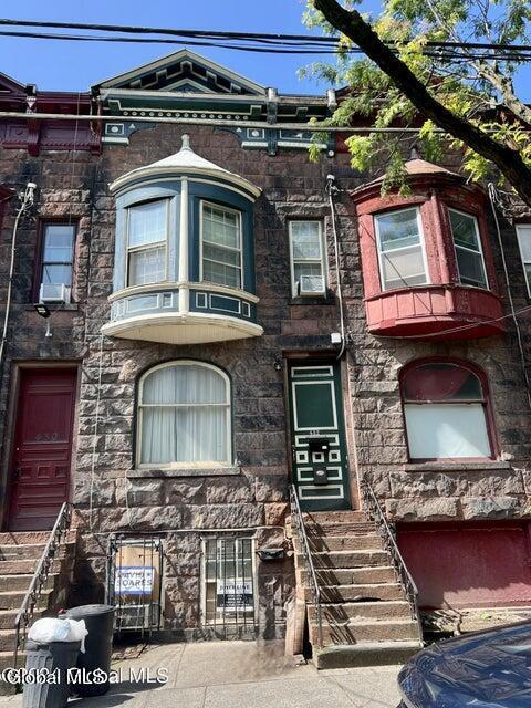 Primary Photo - 432 Clinton Ave