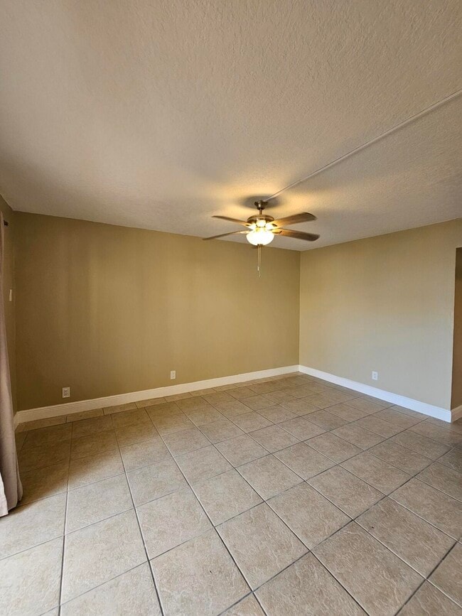 Building Photo - 1200 Blue Heron Blvd