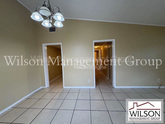 Building Photo - 359 Chaucer Ct