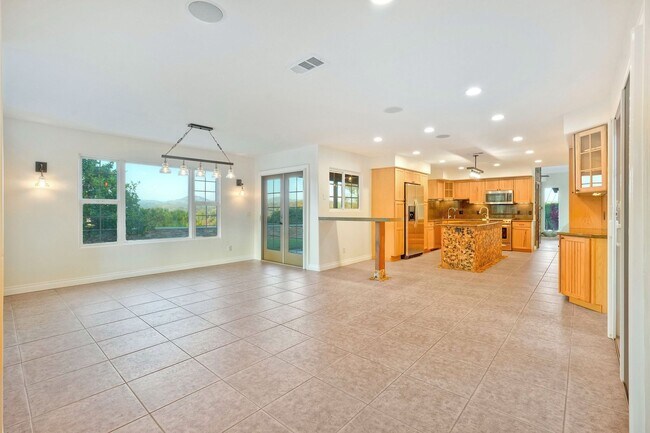 Building Photo - 125 Hummingbird Hill