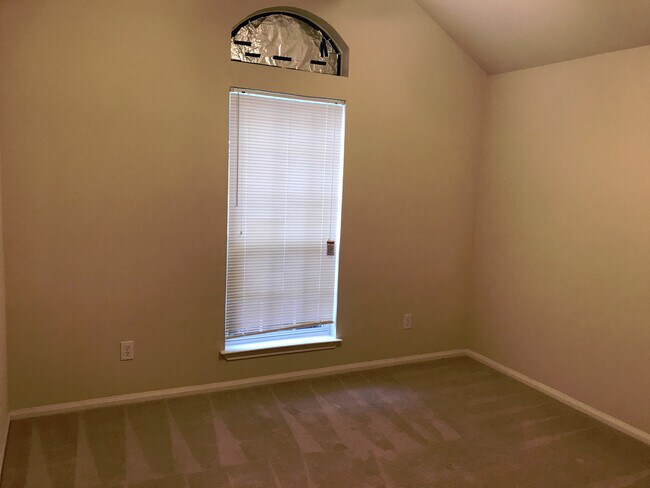 Building Photo - Duplex