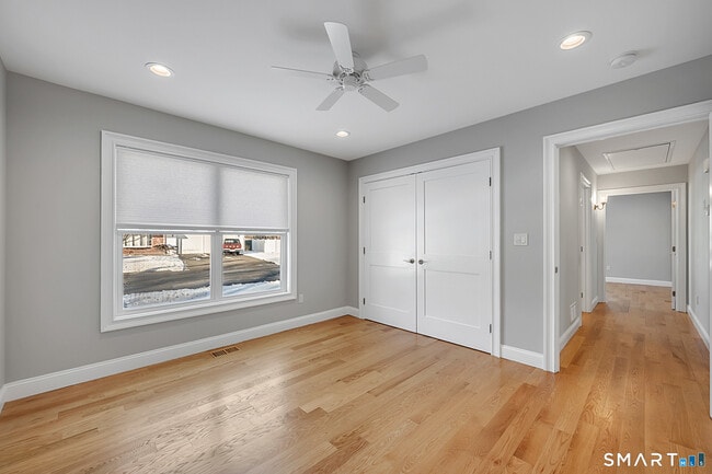 Building Photo - 137 Knowles Ave