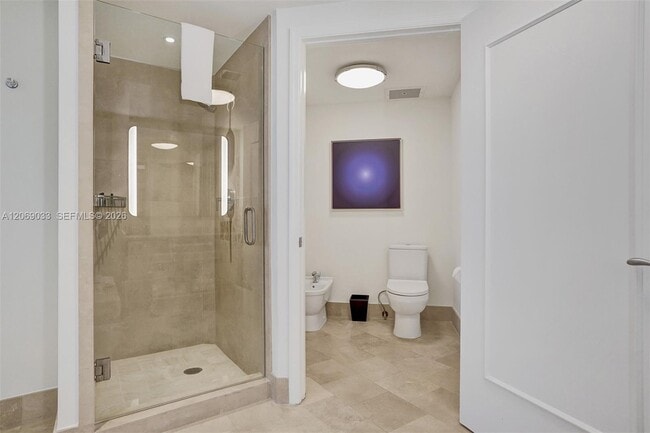 Building Photo - 4401 Collins Ave