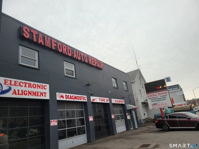 Building Photo - 21 Quintard Terrace