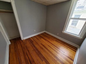 Building Photo - 1037 University Pl