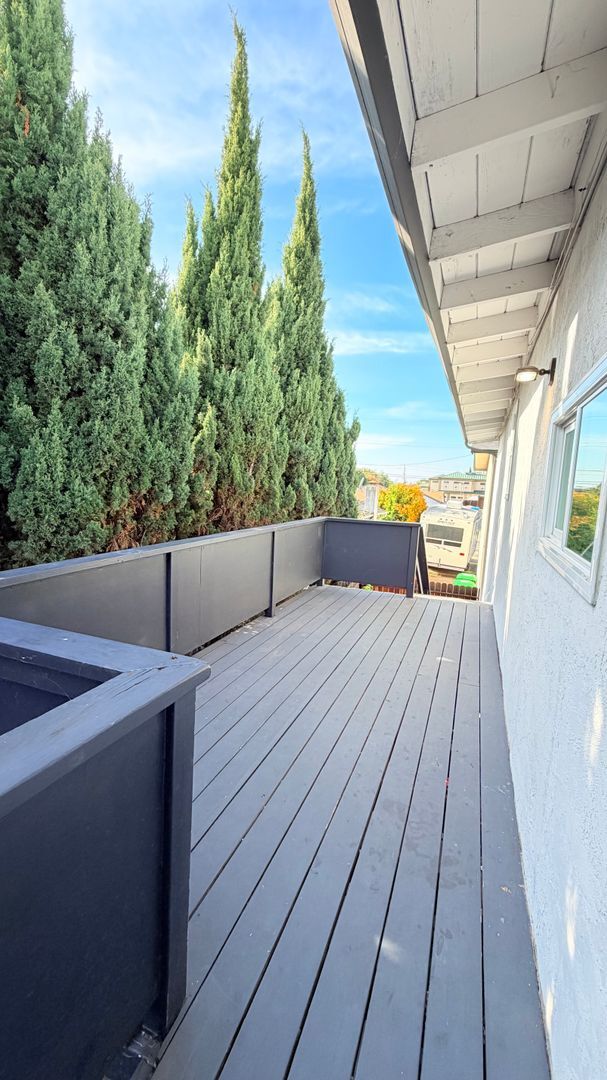 Building Photo - 14723 Martell Ave