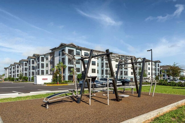 Building Photo - 9244 Vintage Hills Way