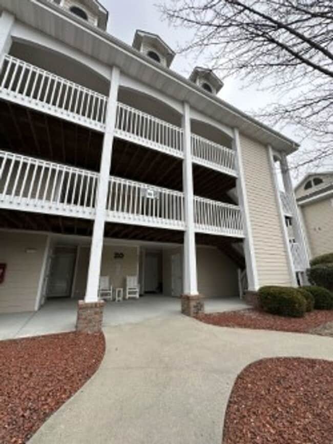 Building Photo - FULLY FURNISHED 1 BEDROOM NOW AVAILABLE