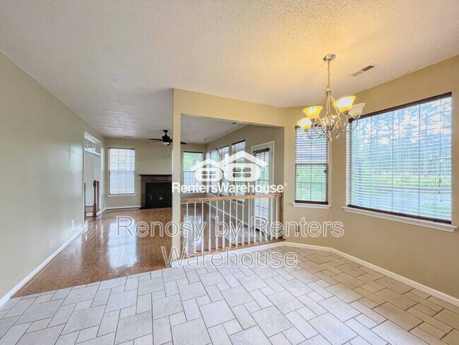 Building Photo - 601 Whisper Walk