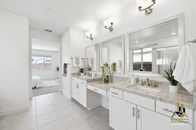 Building Photo - 4040 Swing Way