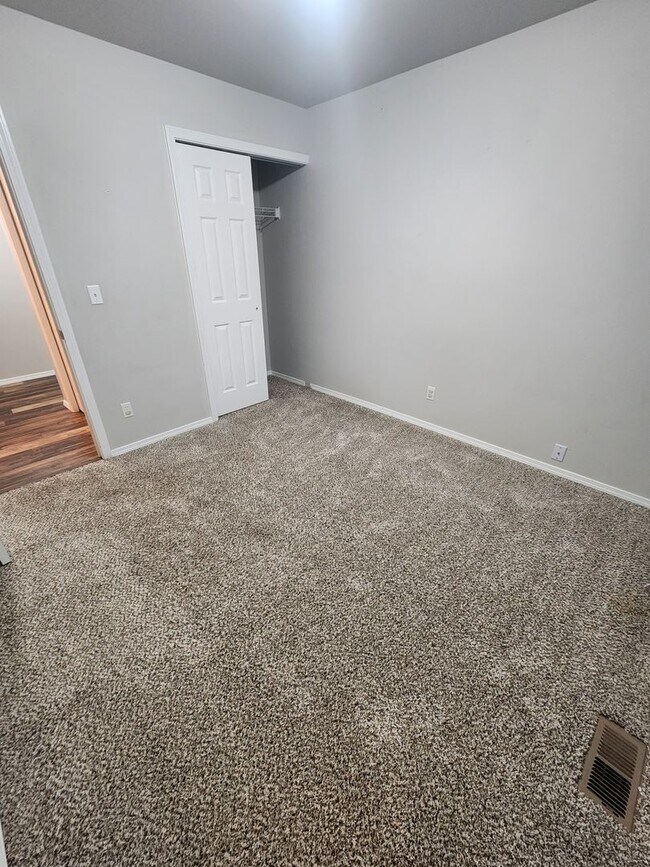 Building Photo - SINGLE FAMILY HOME IN HORSEHAVEN PLACE