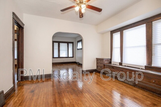 Building Photo - 2936 E 128th St