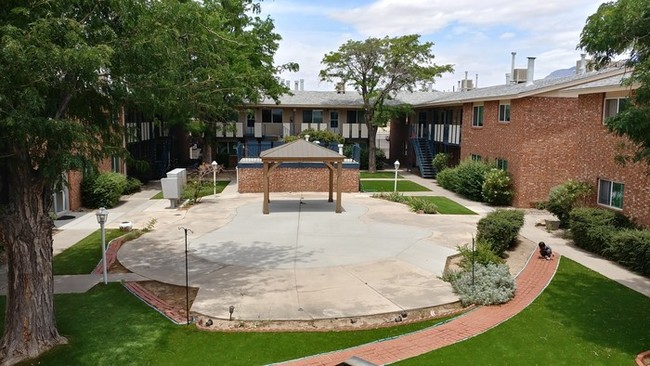 Building Photo - Great Size 1 Bedroom 1 Bath Available Now !!!