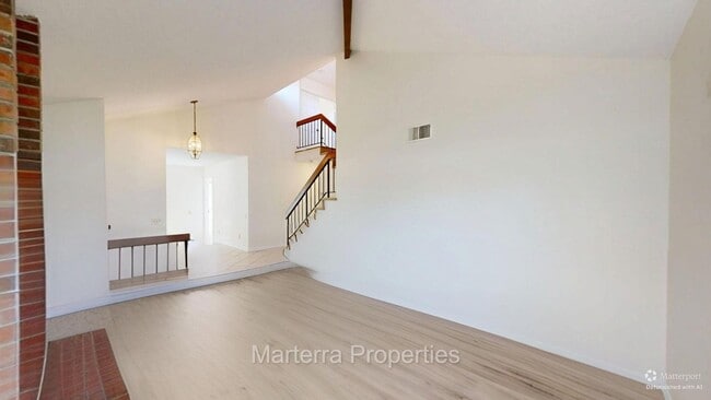 Building Photo - Beautiful Home in Irvine