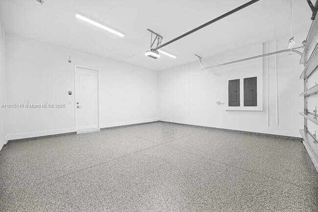 Building Photo - 12413 Solana Bay Cir