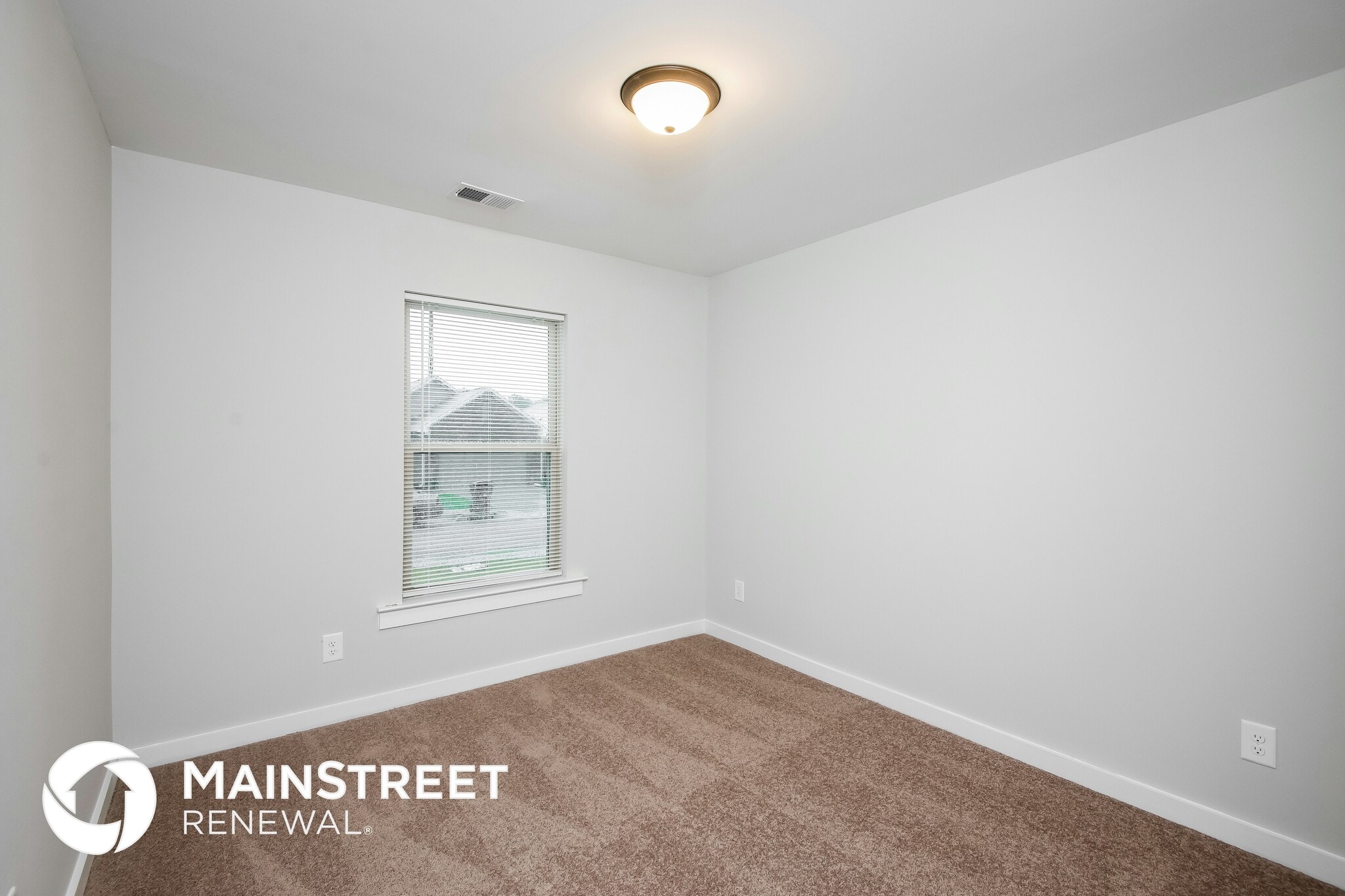 Building Photo - 875 Maple Trce