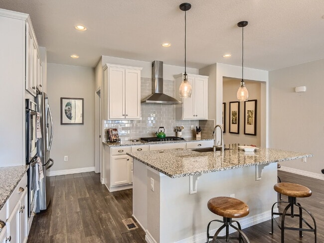 Building Photo - Castle Oaks 6 Bedroom Home With Finished Basement (Available September 7th)
