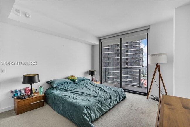 Building Photo - 501 NE 31st St