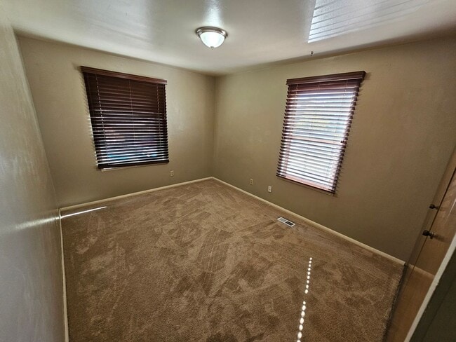 Building Photo - Charming 3-Bed, 2-Bath Tri-Level Home with Spacious Backyard & Gazebo