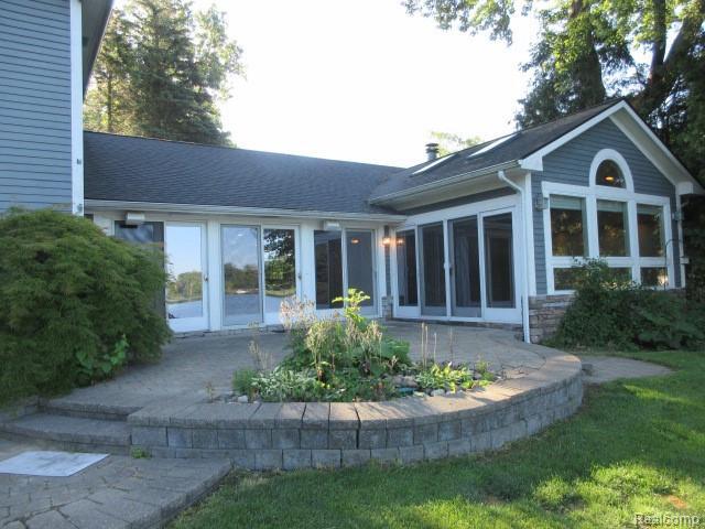 Building Photo - 4870 Lakeview Blvd