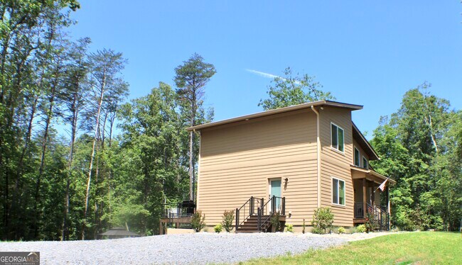 Building Photo - 939 Sunset Rd