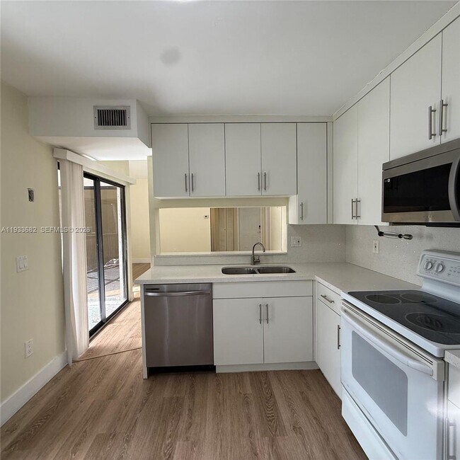 Building Photo - 1301 S Franklin Ave