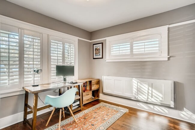 Building Photo - Quaint Remodeled 2 Bedroom Home in South Park