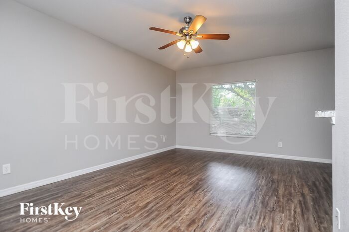 Building Photo - 8213 Gancedo Ave