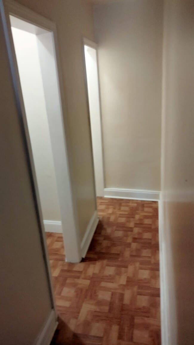 Building Photo - 470 Wethersfield Ave