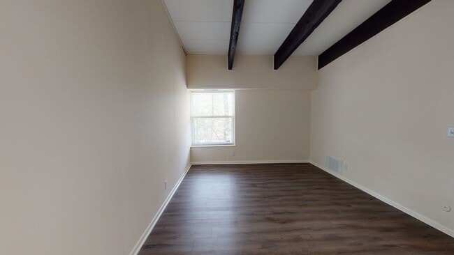 Building Photo - 200 Buckminster Dr