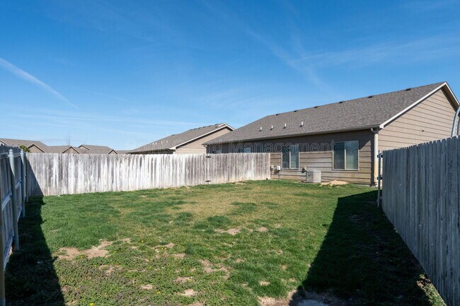 Building Photo - 3412 E Aster St