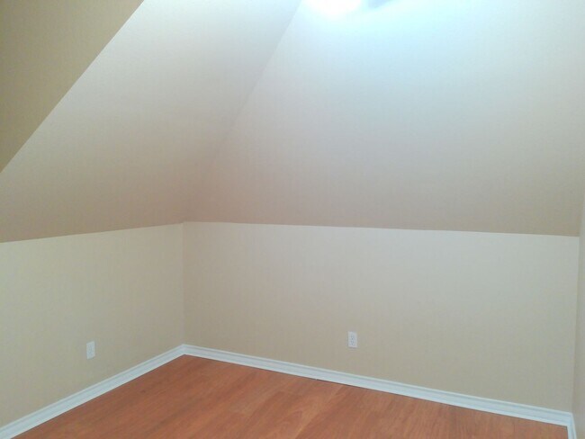 Building Photo - 6413 Marans St