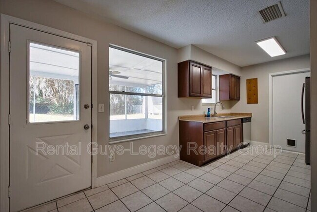 Building Photo - 2120 Blair Rd