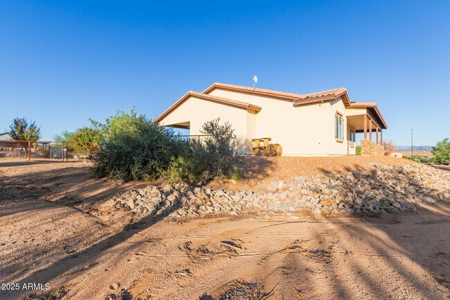 Building Photo - 17316 E Quail Track Rd