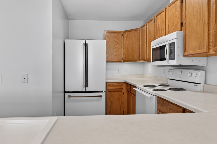 Building Photo - 301 Harbour Town Dr