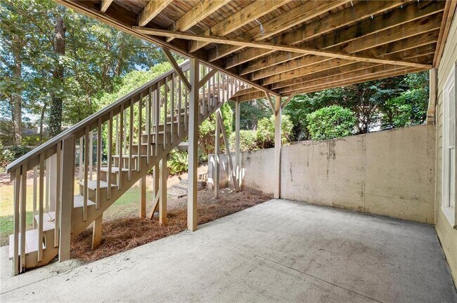 Building Photo - 1440 Grovehurst Dr