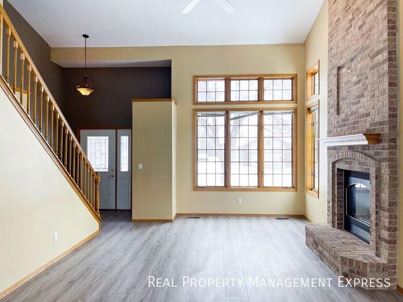 Building Photo - Coming soon: 4 Bedroom 3.5 Bathroom Single...