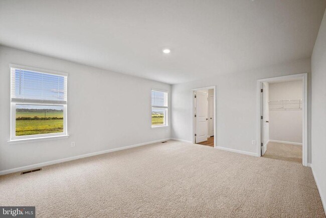 Building Photo - 116 Woodford Dr
